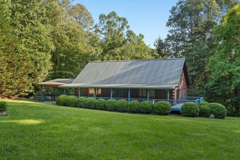 Single Family Residence in Rabun Gap GA 52 Blueberry Lane.jpg