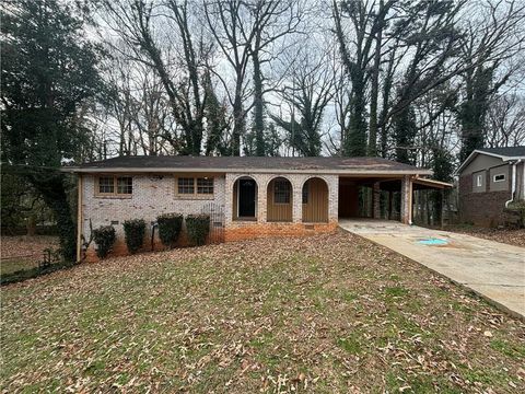 Single Family Residence in Stone Mountain GA 612 San Pablo Court.jpg