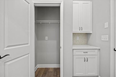 Single Family Residence in Woodstock GA 1101 Cooks Farm Way 35.jpg