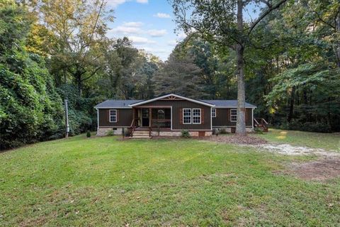 Single Family Residence in Villa Rica GA 116 Southside Drive.jpg