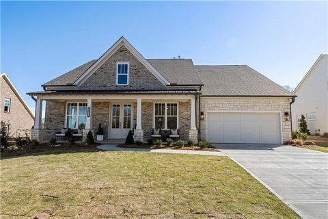 Single Family Residence in Cumming GA 5120 Token Chase.jpg