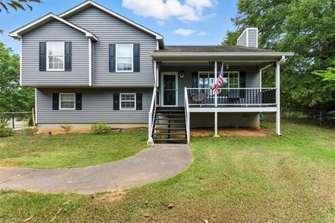 Single Family Residence in Euharlee GA 10 Misty Hollow Court.jpg