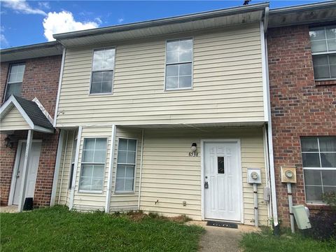 Townhouse in Douglasville GA 8538 Westchester Drive.jpg
