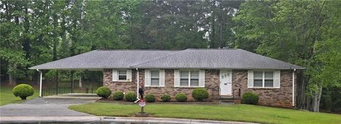 Single Family Residence in Marietta GA 2555 Angus Court.jpg