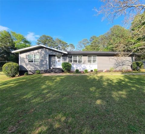 Single Family Residence in Covington GA 205 Tamea Trail.jpg