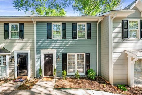 Townhouse in Roswell GA 113 Courtyard Terrace.jpg