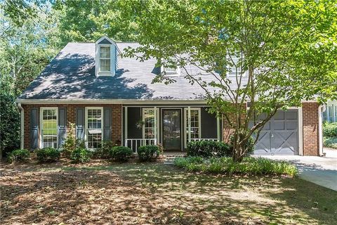 Single Family Residence in Roswell GA 402 Roswell Green Lane.jpg