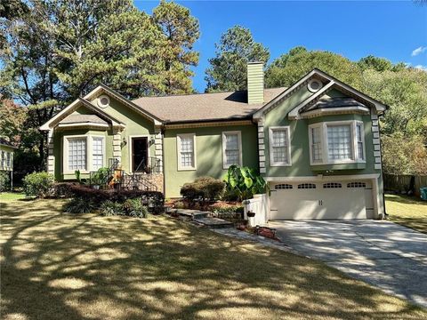 Single Family Residence in Snellville GA 2514 Green Forest Court.jpg