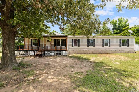 Single Family Residence in Gilmer TX 2428 Fm 2088.jpg