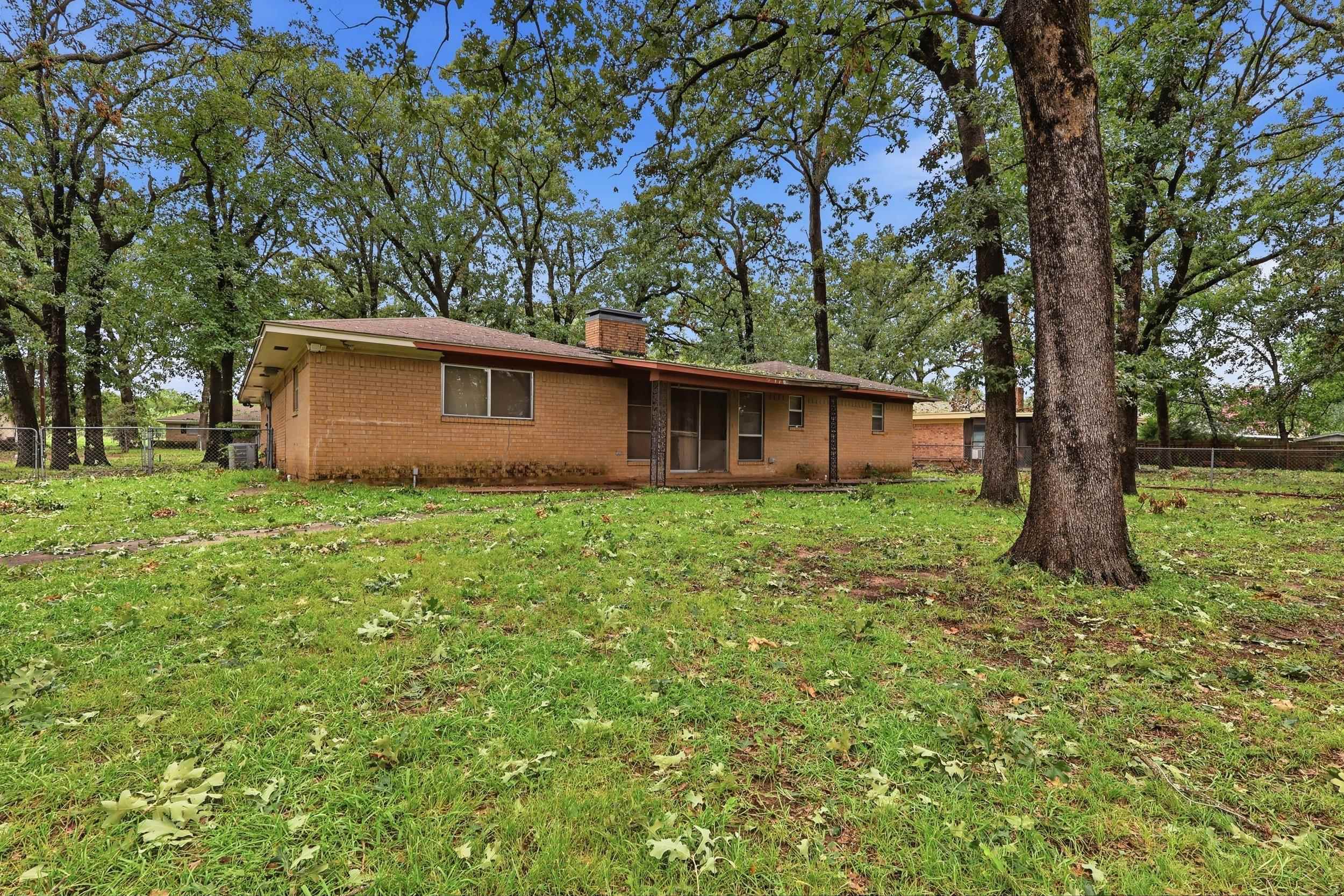 135 46 St, Paris, TX 75460 photo