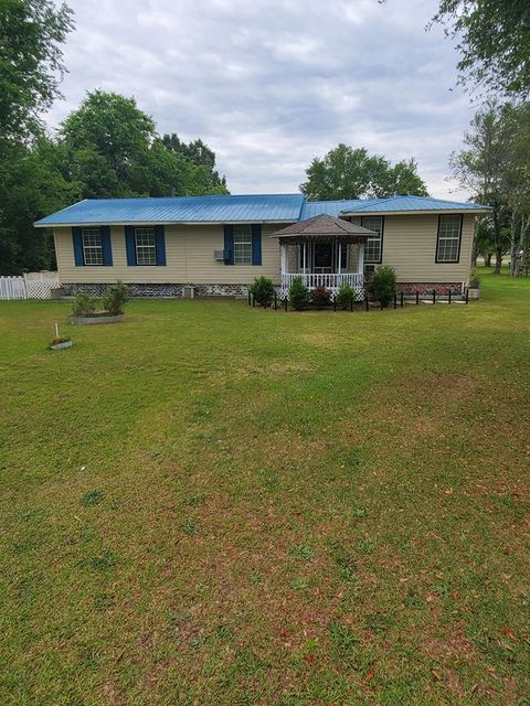 Mobile Home in Gadsden SC 8001 Bluff Road.jpg