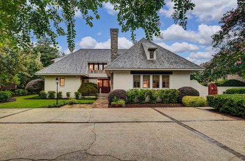 Single Family Residence in Columbia SC 28 Heathwood Circle.jpg