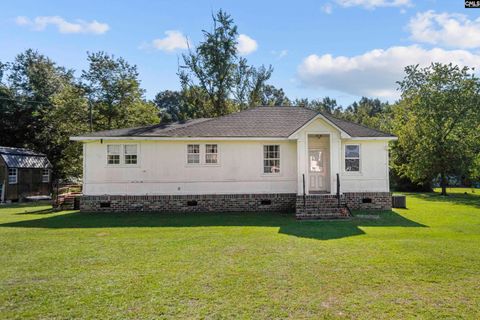 Single Family Residence in Gadsden SC 141 Windsorwood Ct.jpg