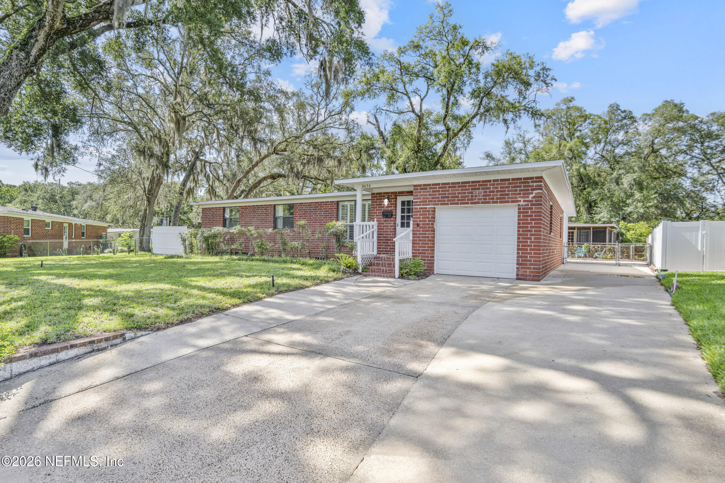 8636 Saint Patrick Ln, Jacksonville, FL 32216 photo