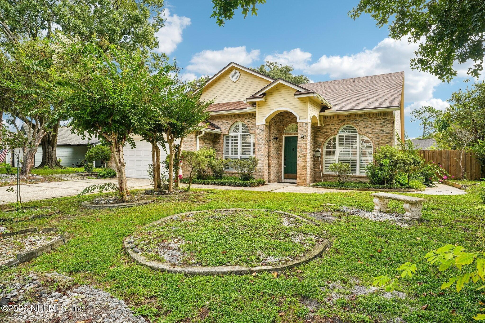 2163 Saint Martins Dr, Jacksonville, FL 32246