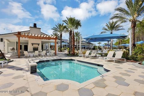 Single Family Residence in Yulee FL 350 TRANQUIL TRAIL Circle 29.jpg