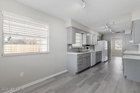 Single Family Residence in Jacksonville FL 916 GROVE PARK Court 18.jpg