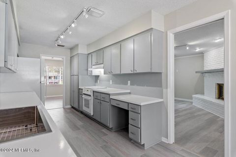 Single Family Residence in Jacksonville FL 916 GROVE PARK Court 22.jpg