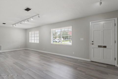 Single Family Residence in Jacksonville FL 916 GROVE PARK Court 11.jpg