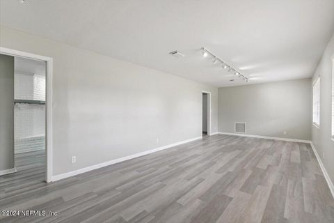 Single Family Residence in Jacksonville FL 916 GROVE PARK Court 12.jpg