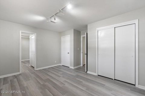 Single Family Residence in Jacksonville FL 916 GROVE PARK Court 30.jpg