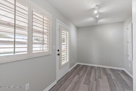Single Family Residence in Jacksonville FL 916 GROVE PARK Court 41.jpg