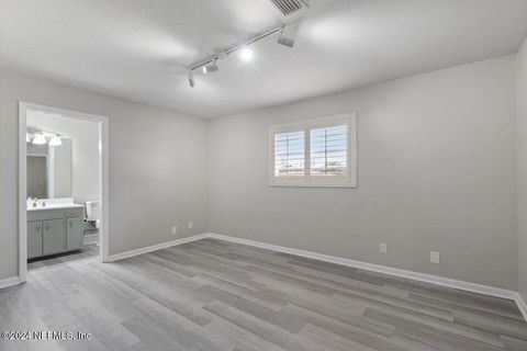 Single Family Residence in Jacksonville FL 916 GROVE PARK Court 28.jpg