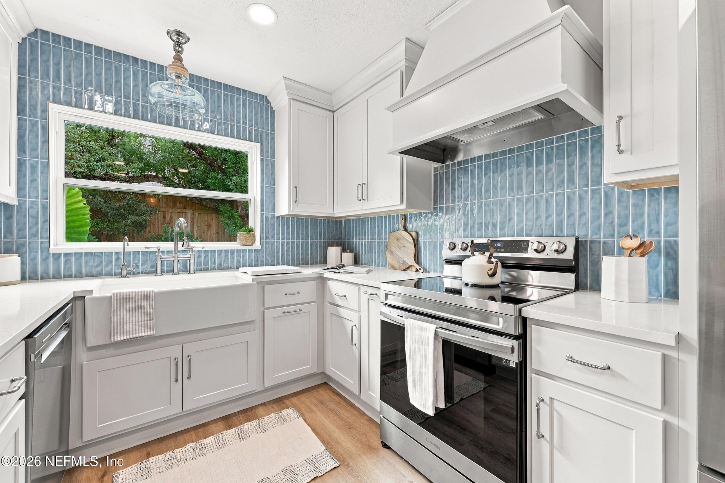 25 Sandra Dr, Jacksonville Beach, FL 32250 photo