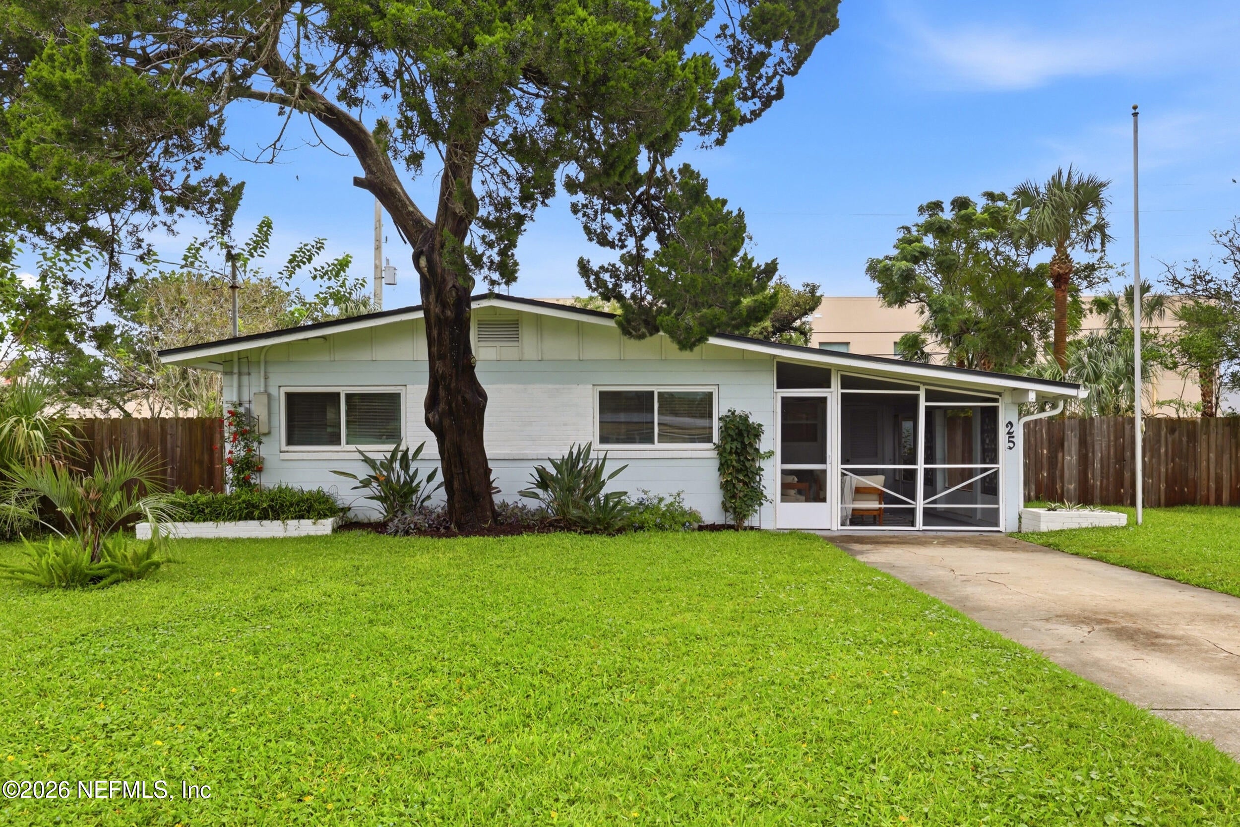 25 Sandra Dr, Jacksonville Beach, FL 32250