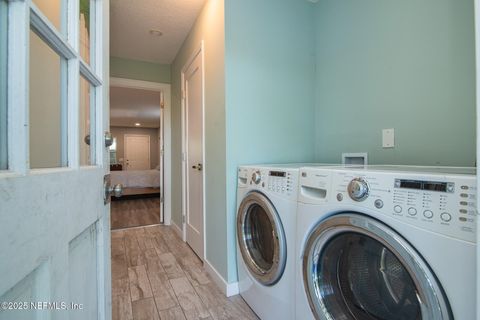 Single Family Residence in Jacksonville Beach FL 2401 SOUTH BEACH Parkway 24.jpg