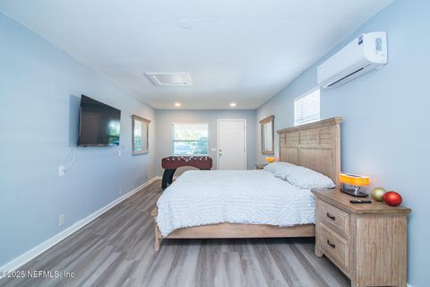Single Family Residence in Jacksonville Beach FL 2401 SOUTH BEACH Parkway 21.jpg