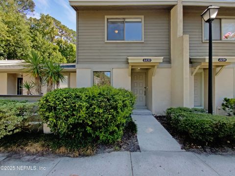 Condominium in Jacksonville FL 7620 BAYMEADOWS Circle #2233.jpg