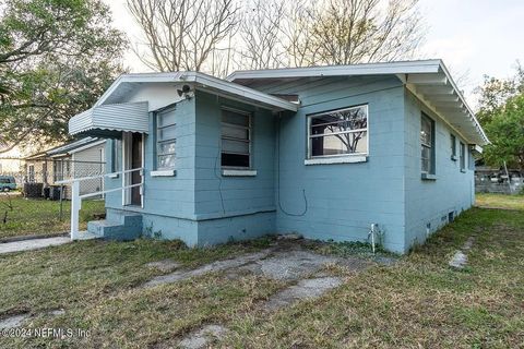 Single Family Residence in Jacksonville FL 1953 DECOTTES Street.jpg