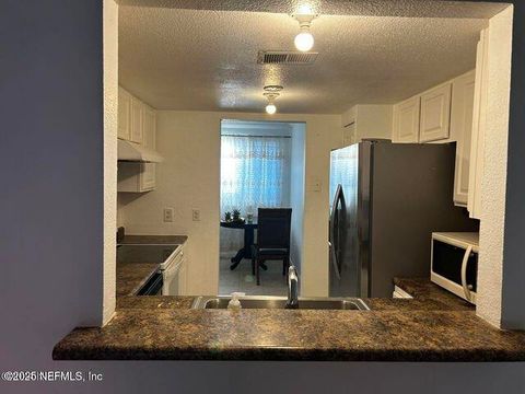 Condominium in Jacksonville FL 8849 OLD KINGS Road.jpg