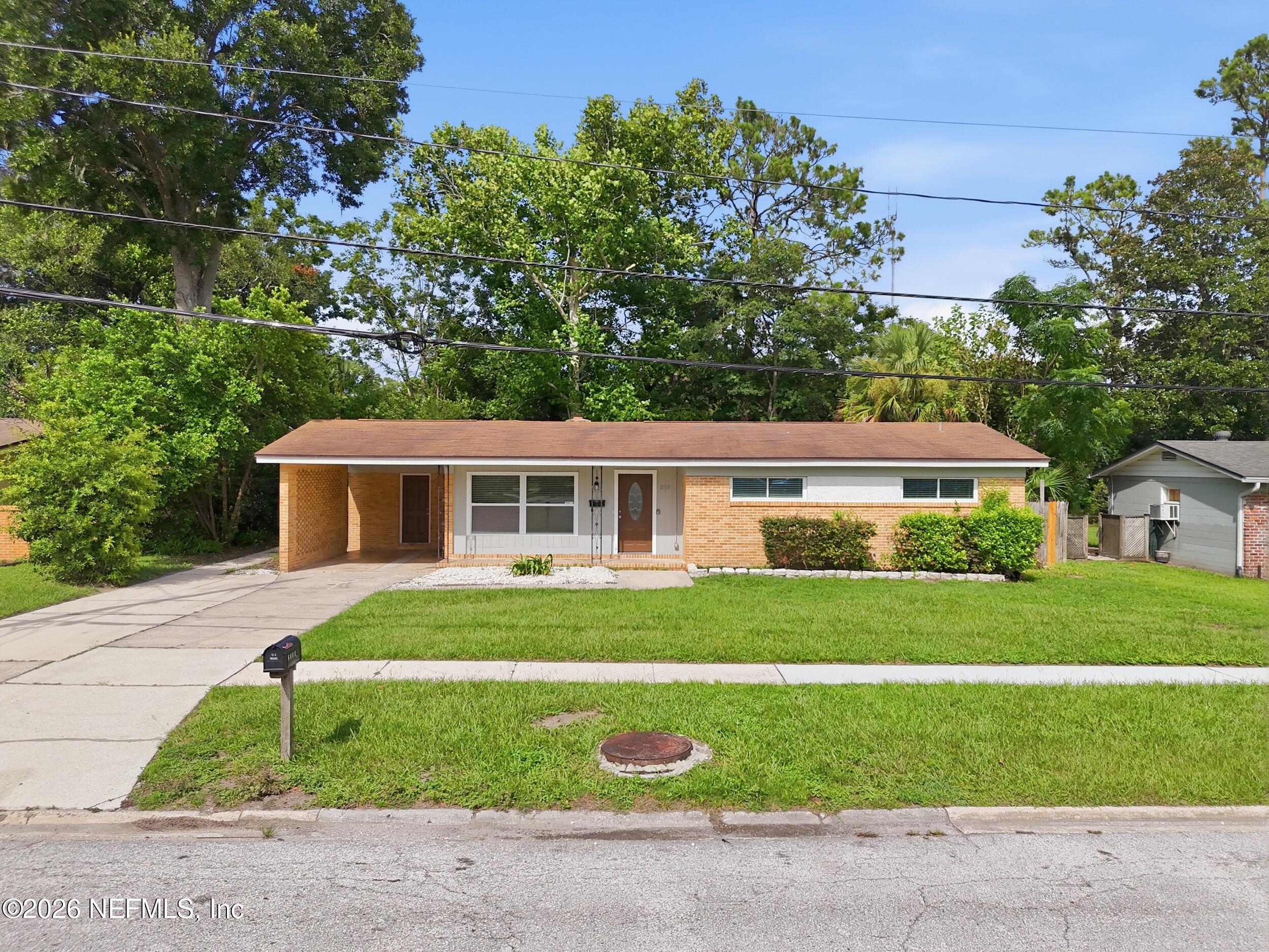 2335 Brest Rd, Jacksonville, FL 32216