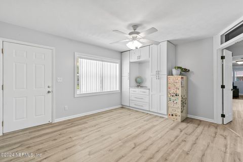 Single Family Residence in Jacksonville FL 5937 LORAN Drive 8.jpg