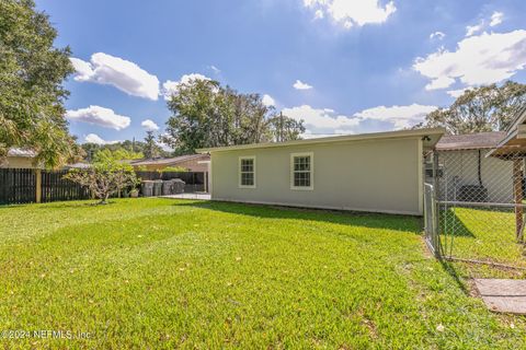 Single Family Residence in Jacksonville FL 5937 LORAN Drive 38.jpg