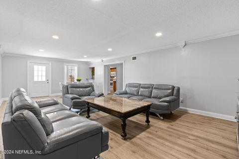 Single Family Residence in Jacksonville FL 5937 LORAN Drive 13.jpg