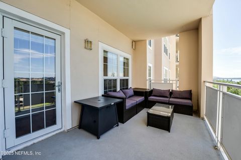 Condominium in Jacksonville FL 400 E BAY Street #208 26.jpg