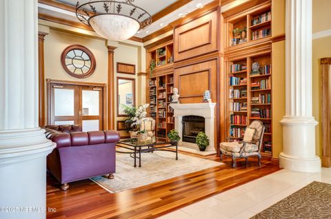 Condominium in Jacksonville FL 400 E BAY Street #208 31.jpg