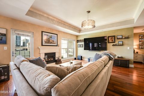 Condominium in Jacksonville FL 400 BAY Street.jpg