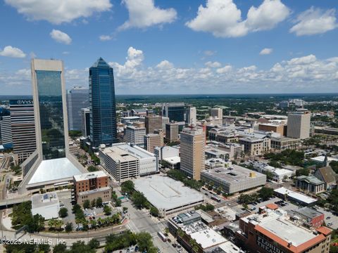 Condominium in Jacksonville FL 400 E BAY Street #208 63.jpg