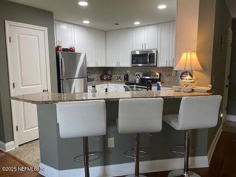 Condominium in Jacksonville FL 400 E BAY Street #502 40.jpg