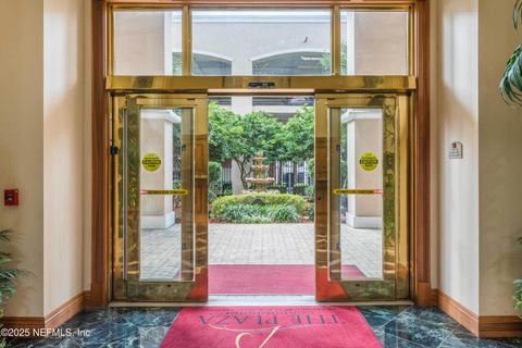 Condominium in Jacksonville FL 400 E BAY Street #502 1.jpg