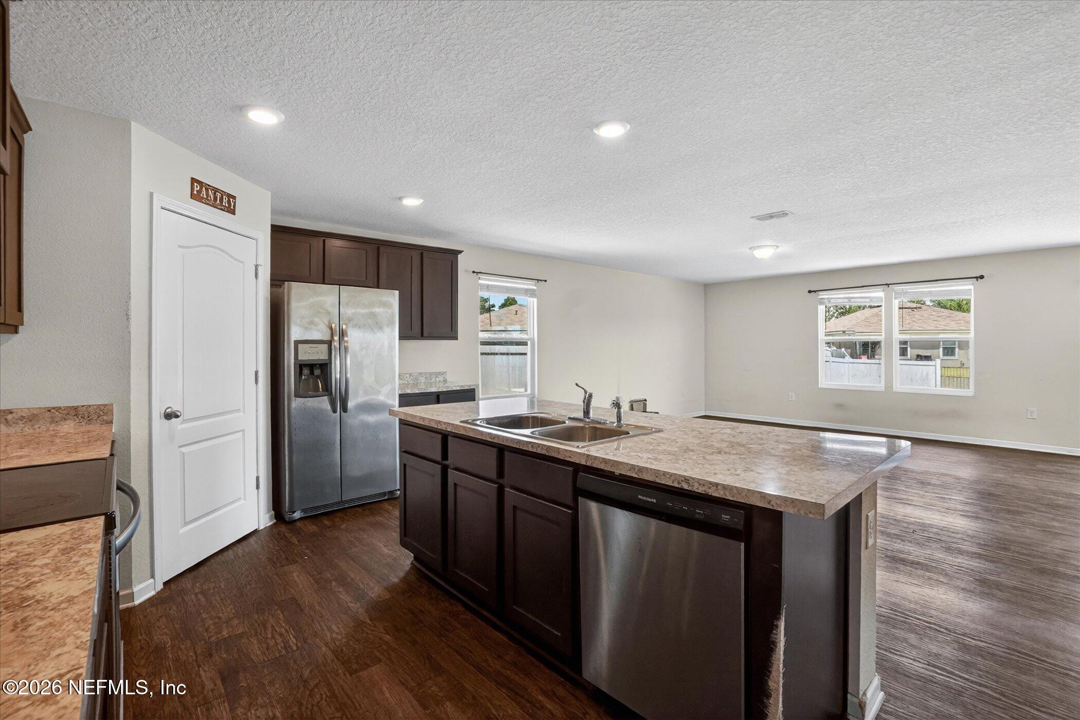3557 Alta Lake Blvd, Jacksonville, FL 32226