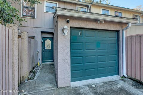 Condominium in Jacksonville FL 5568 LA MOYA Avenue.jpg