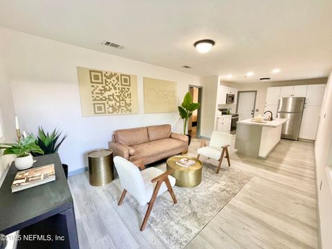 Single Family Residence in Jacksonville FL 7381 FERNANDINA Avenue.jpg