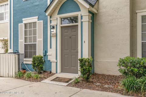 Condominium in Jacksonville FL 13703 RICHMOND PARK Drive #2502.jpg