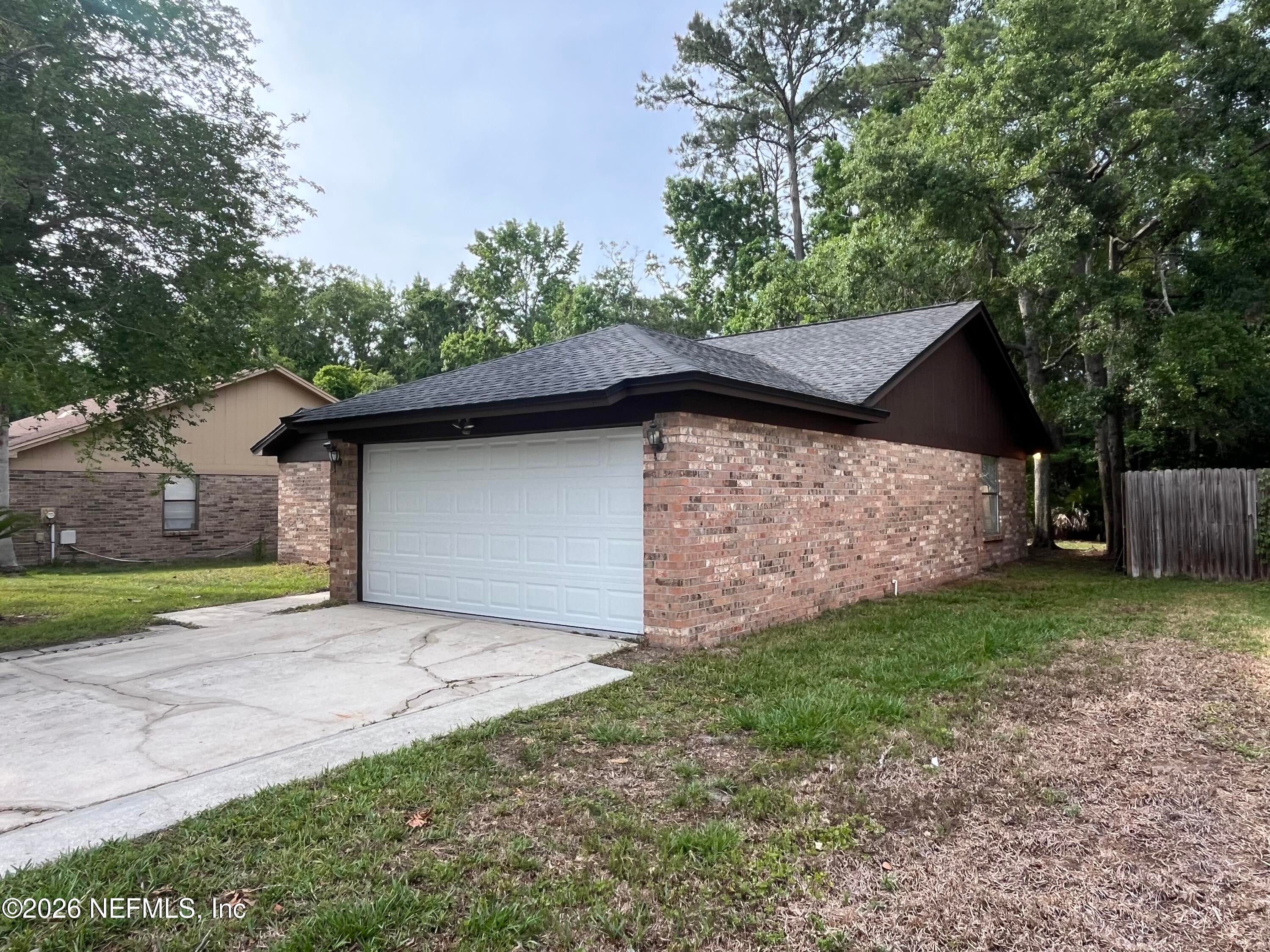 1557 Shearwater Dr, Jacksonville, FL 32218 photo
