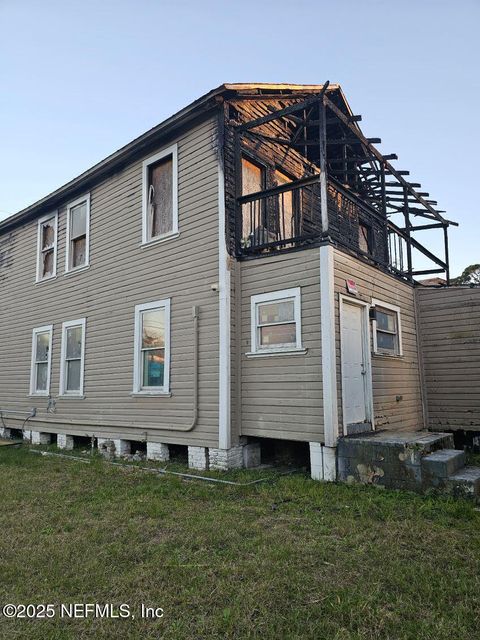 Single Family Residence in Jacksonville FL 1638 IONIA Street.jpg